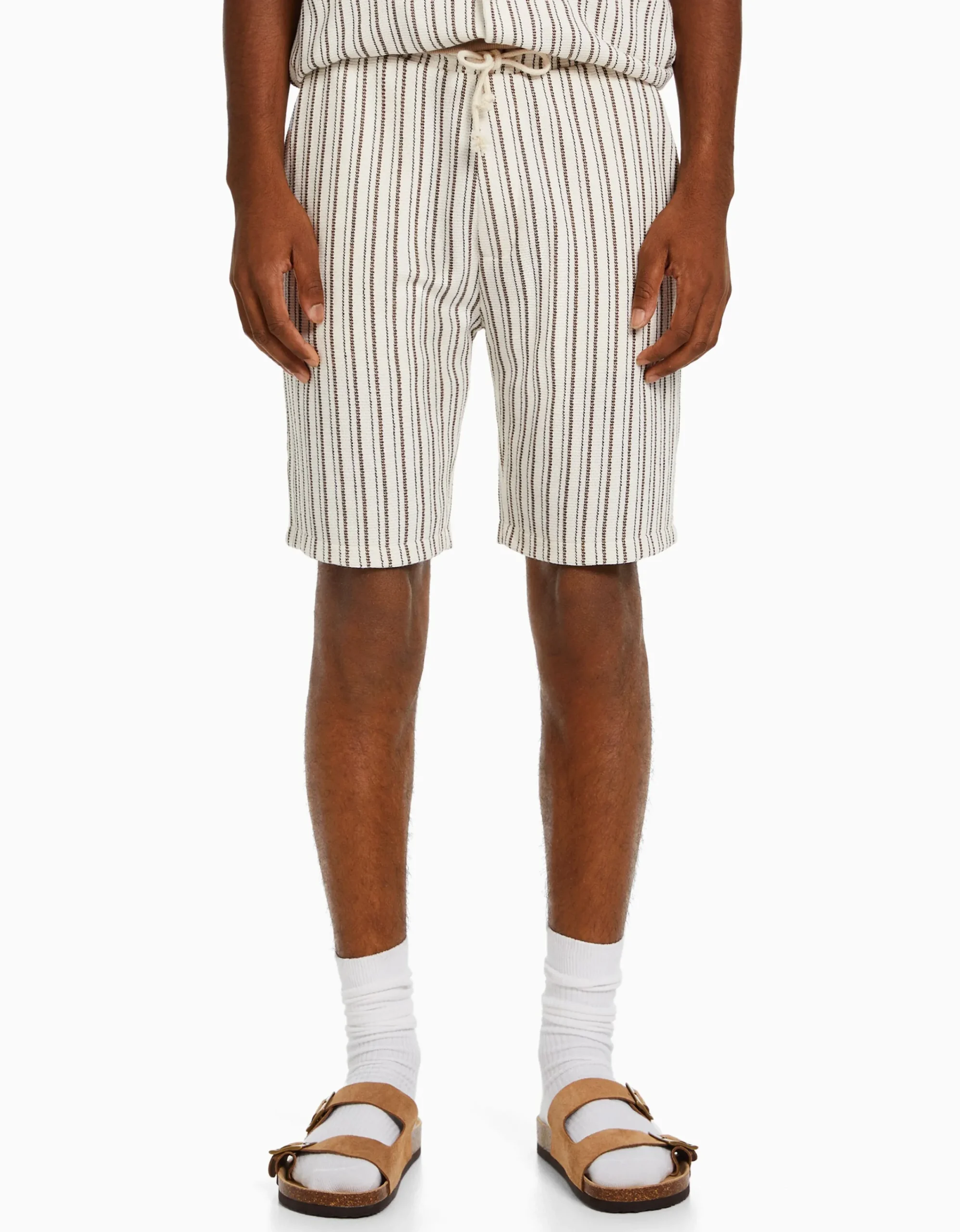 BERSHKA Bermuda jogger rústica rayas Blanco / Negro Discount