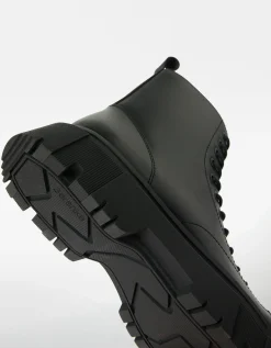 BERSHKA Botas acordonadas suela track hombre Negro Sale