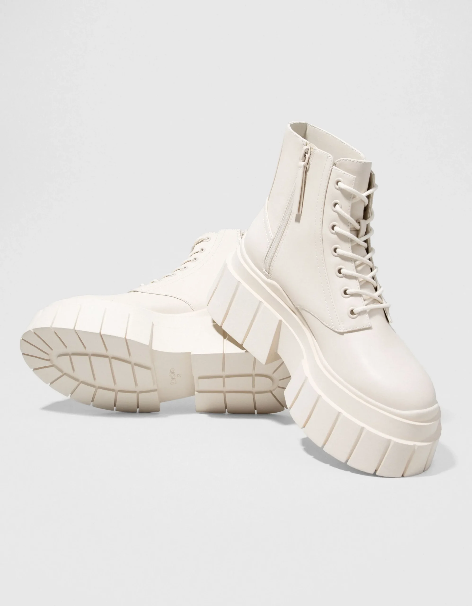 BERSHKA Botines acordonados plataforma rayada Crudo Sale