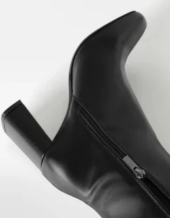 BERSHKA Botines de tacón ajustados Crudo Best