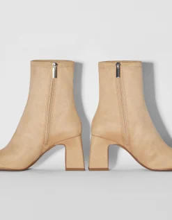 BERSHKA Botines de tacón ajustados Camel Outlet