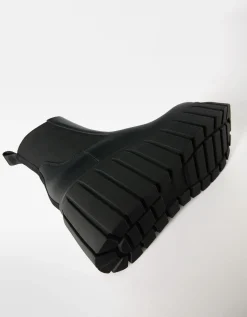 BERSHKA Botines plataforma XL con elásticos Negro Outlet