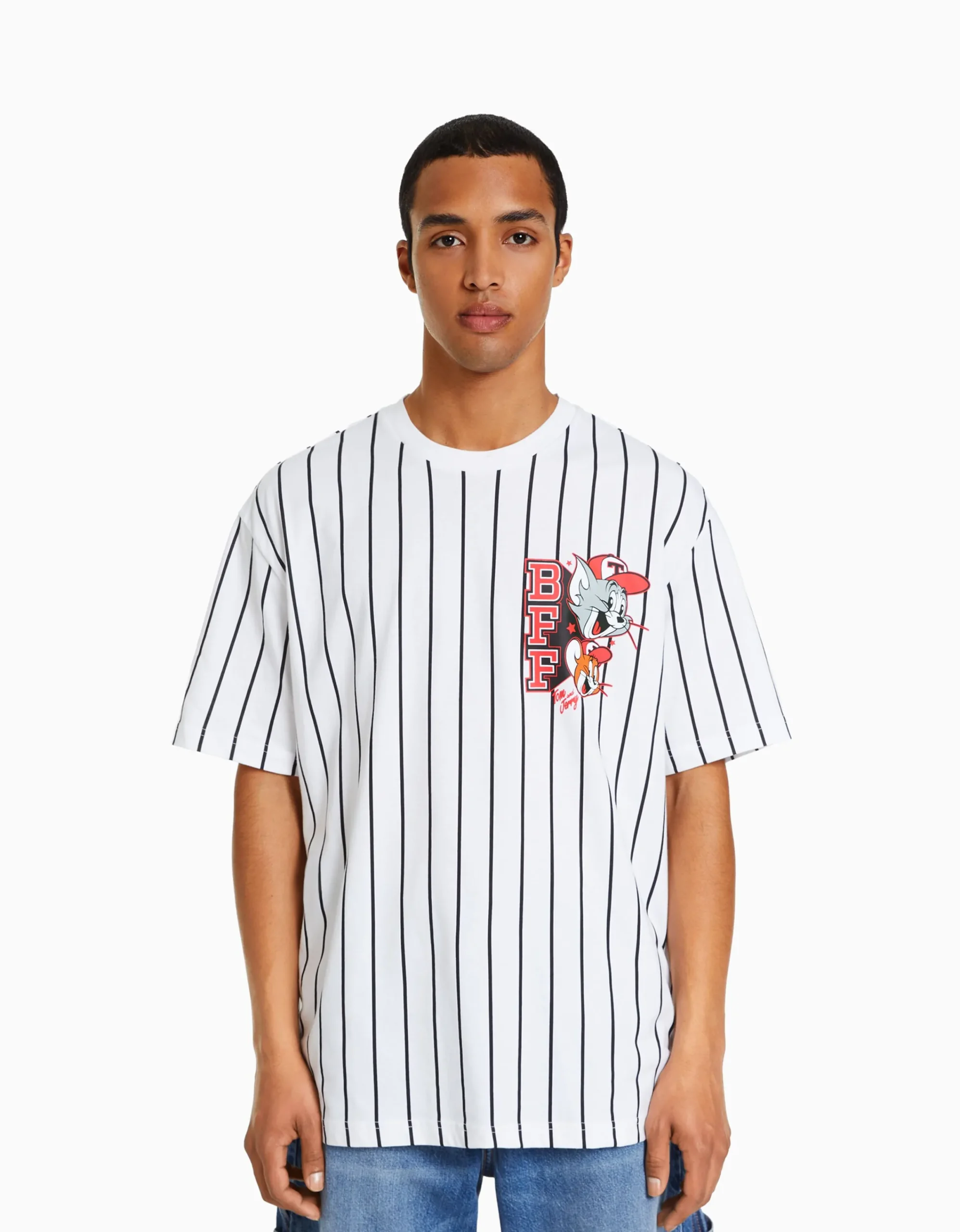 BERSHKA Camiseta manga corta boxy fit print TomJerry Negro Sale