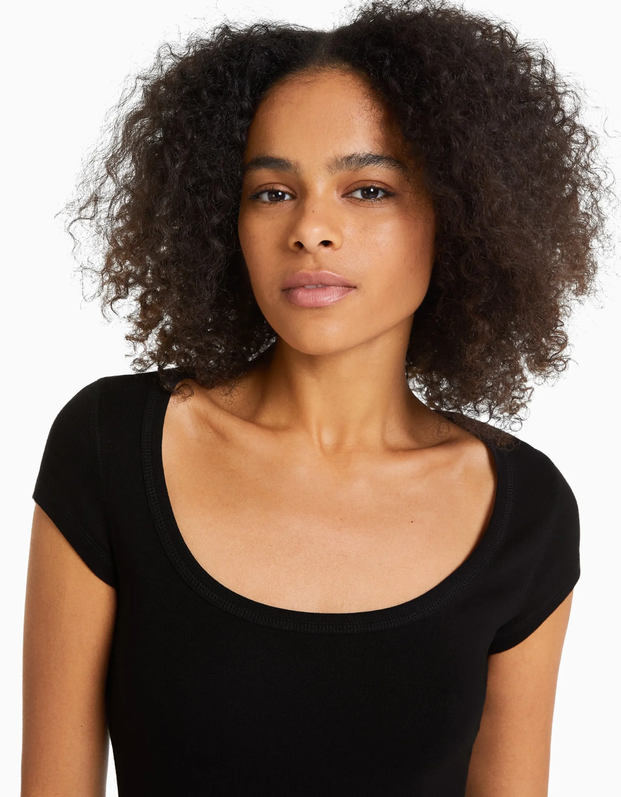BERSHKA Camiseta manga corta cuello redondo Azul lavado Online
