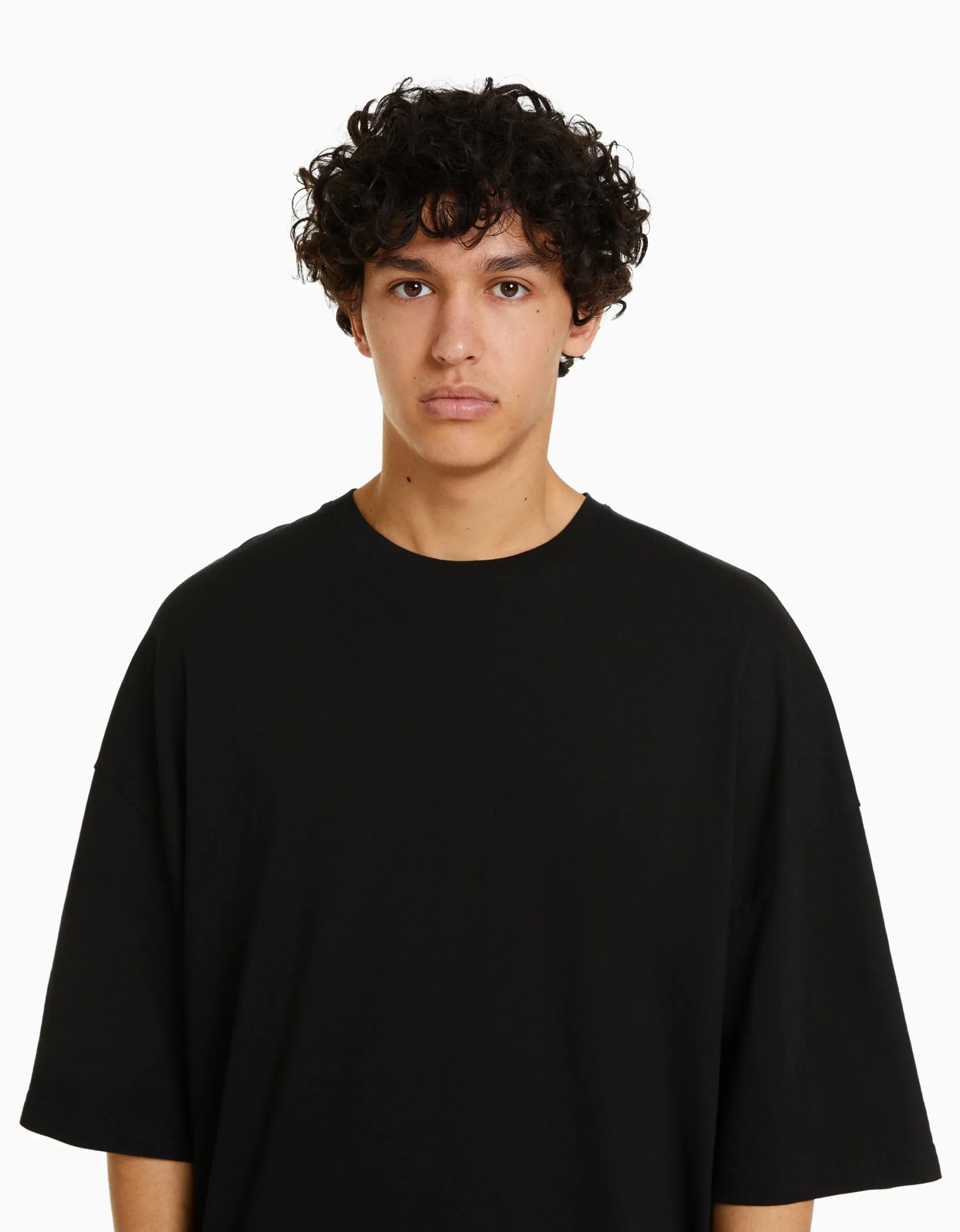 BERSHKA Camiseta manga corta oversize Negro Cheap