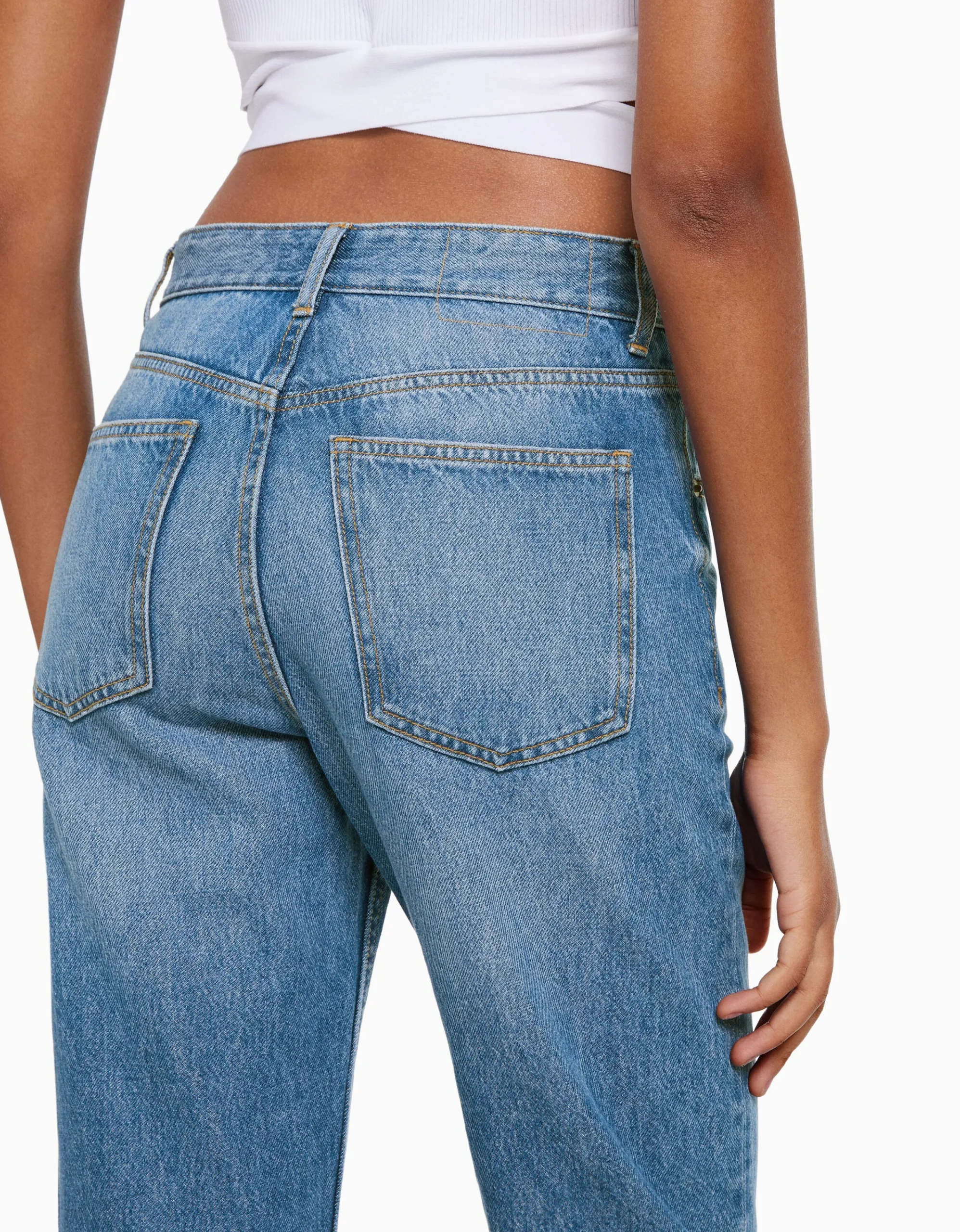 BERSHKA Jeans straight Azul claro Outlet