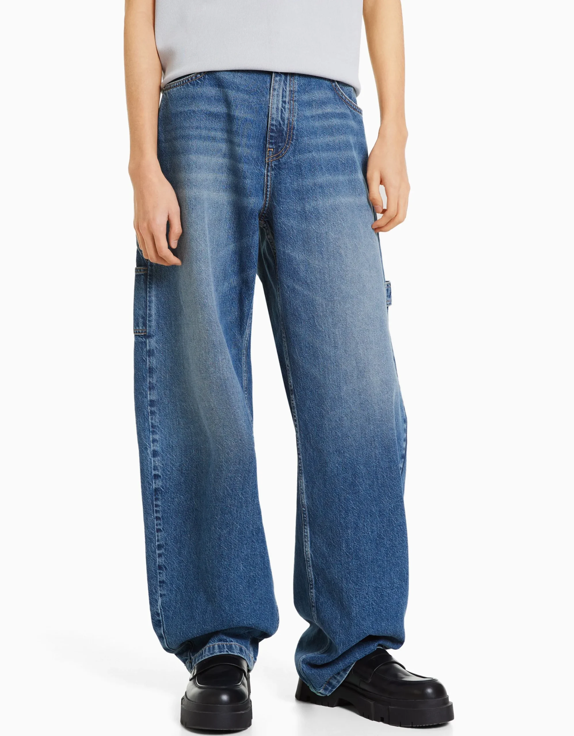 BERSHKA Jeans wide leg balloon carpenter detalle Azul lavado Shop