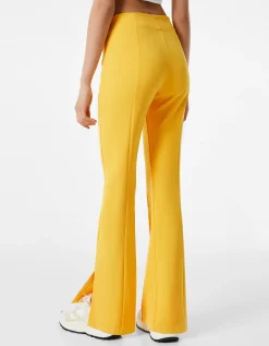 BERSHKA Pantalón flare Mostaza Flash Sale