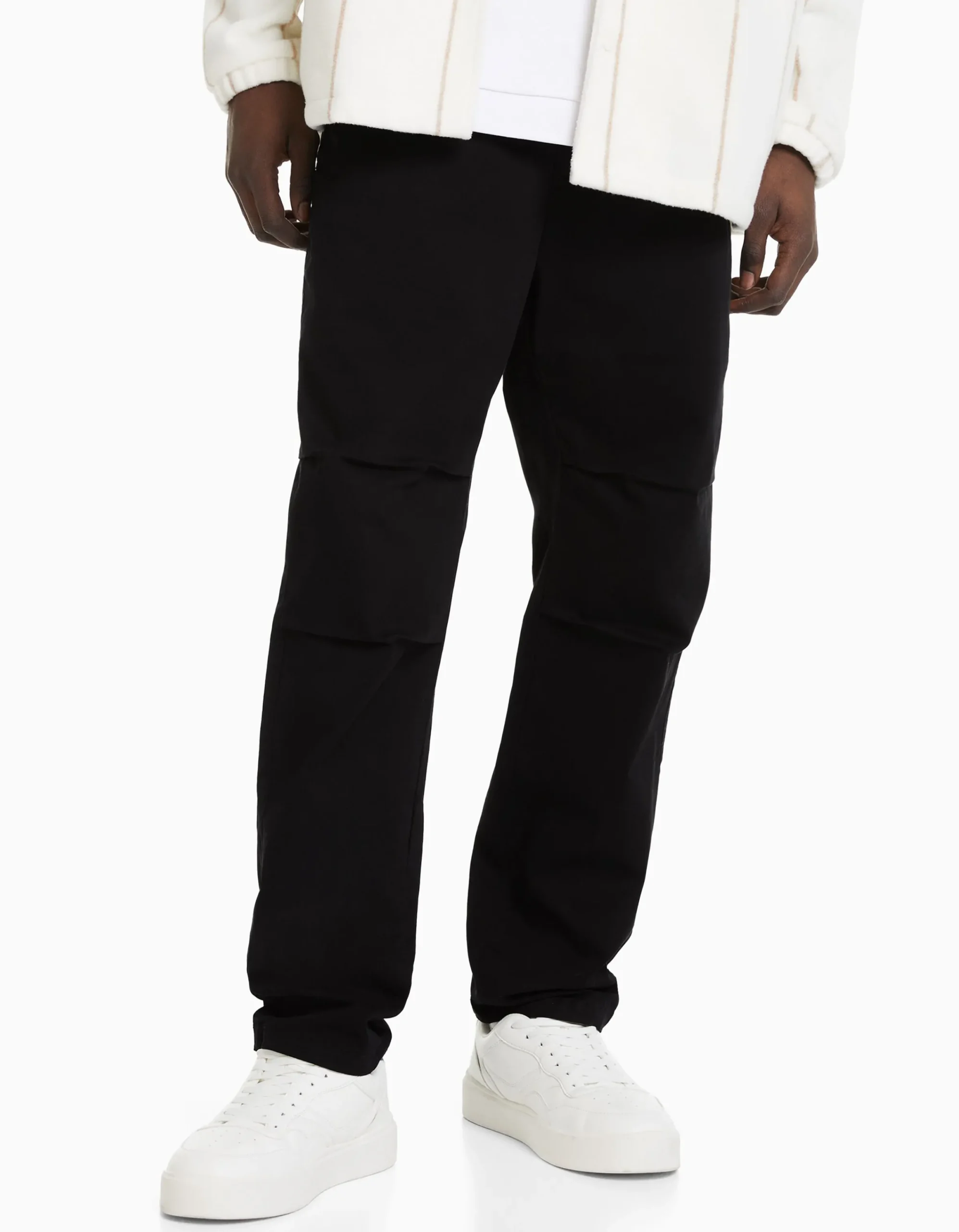 BERSHKA Pantalón loose algodón Negro Hot