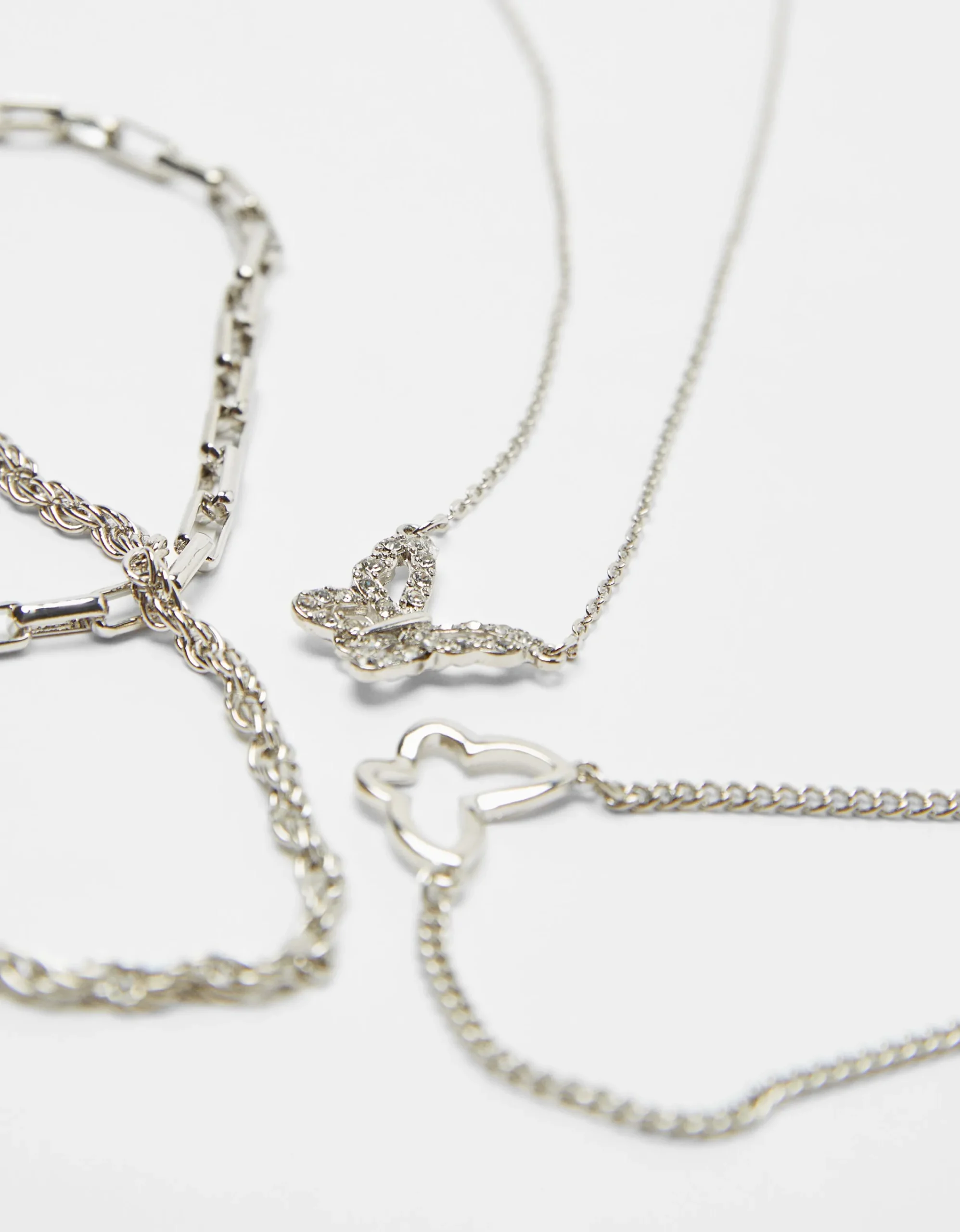 BERSHKA Set 4 collares cadenas mariposa Plata Discount