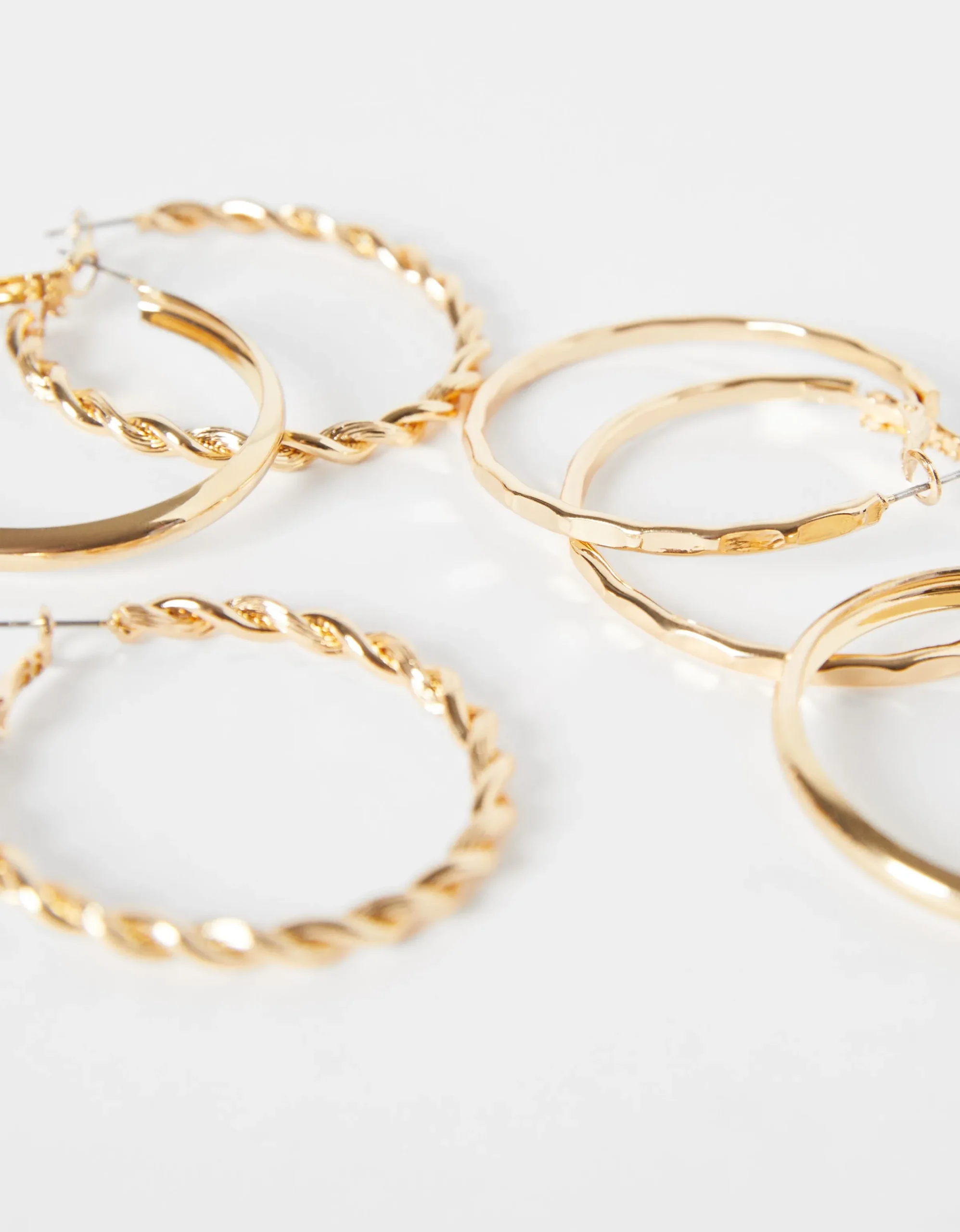 BERSHKA Set 3 pares de pendientes aros finos textura Oro Sale