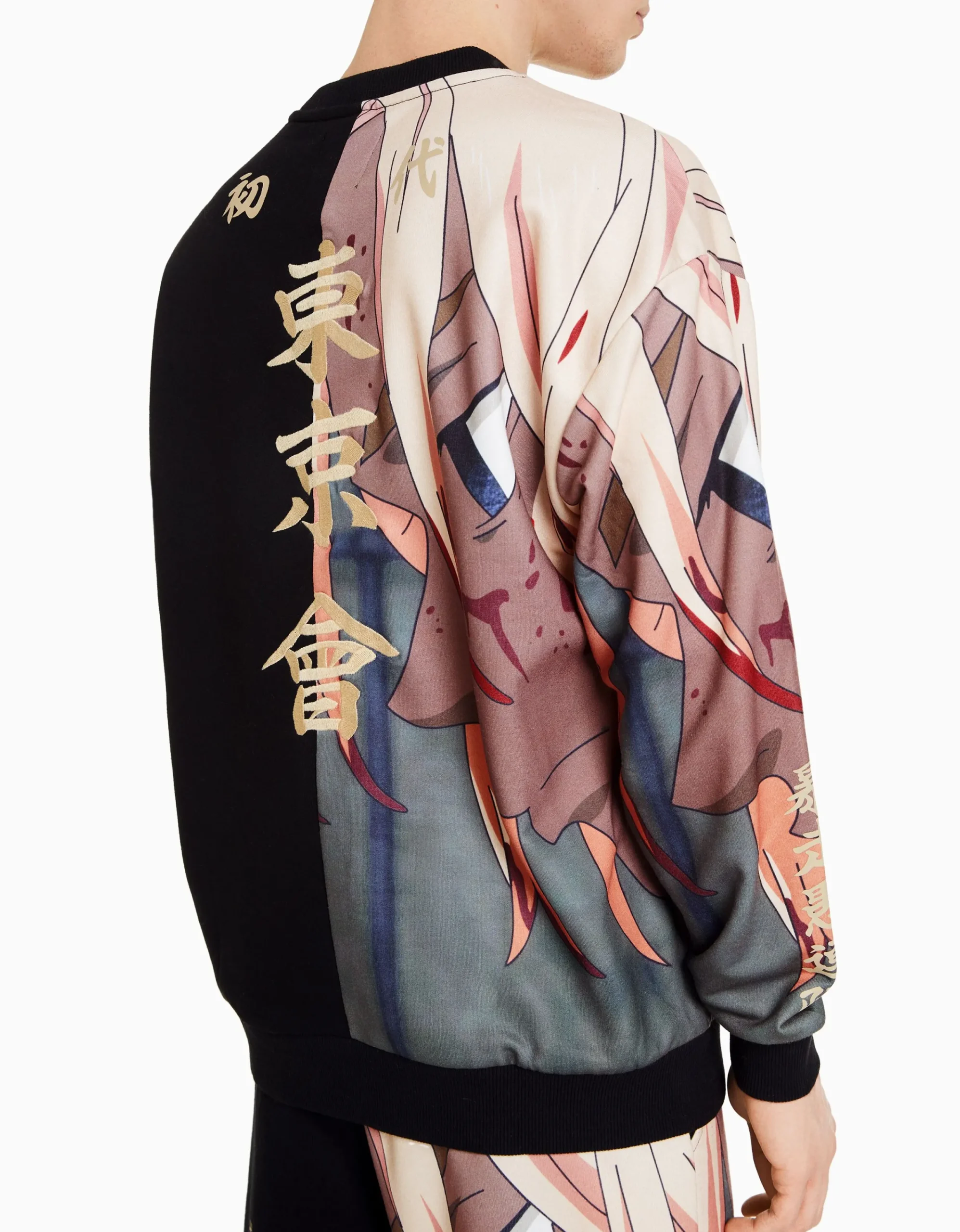 BERSHKA Sudadera cuello redondo print TOKYO REVENGERS Camel Fashion
