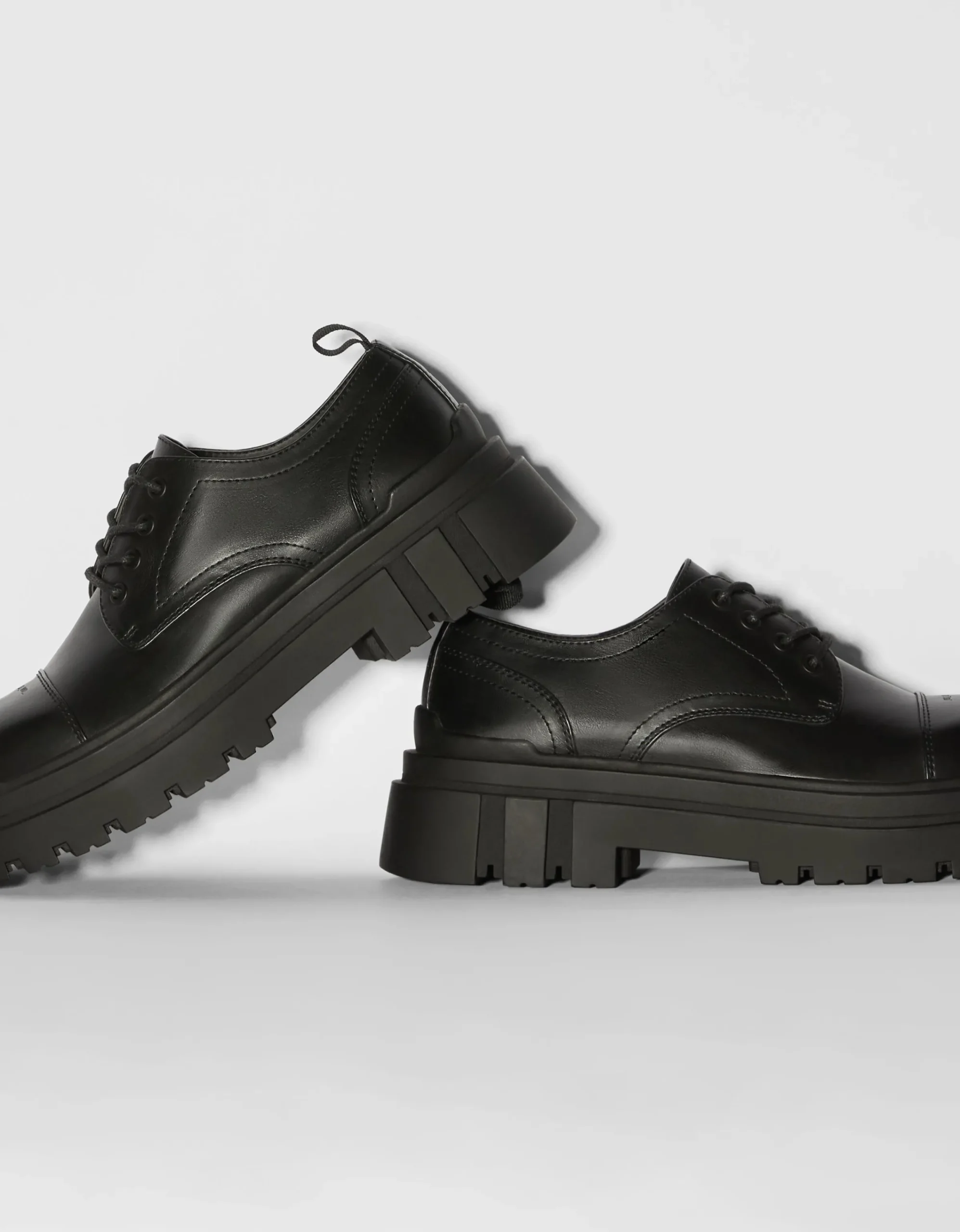 BERSHKA Zapato vestir suela track hombre Negro New